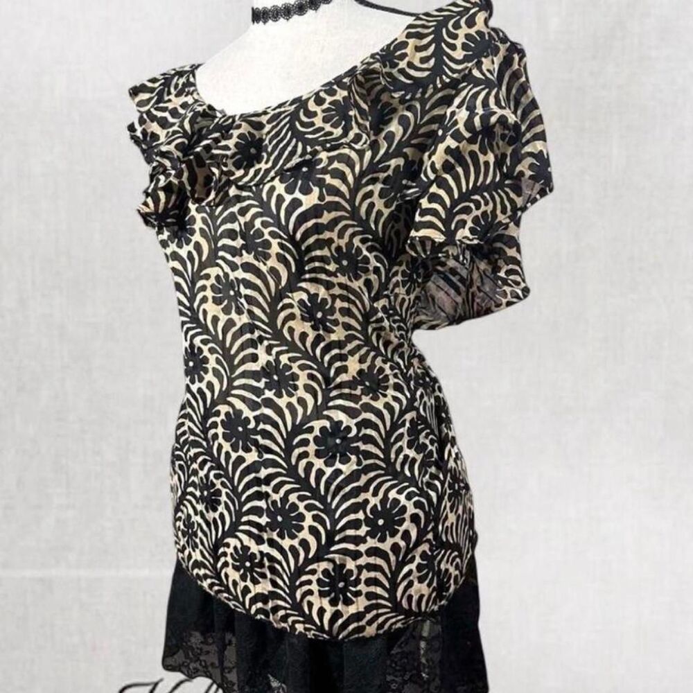 Goth Feminine Ruffled Abstract Patterned Blouse - Picture 2 of 6